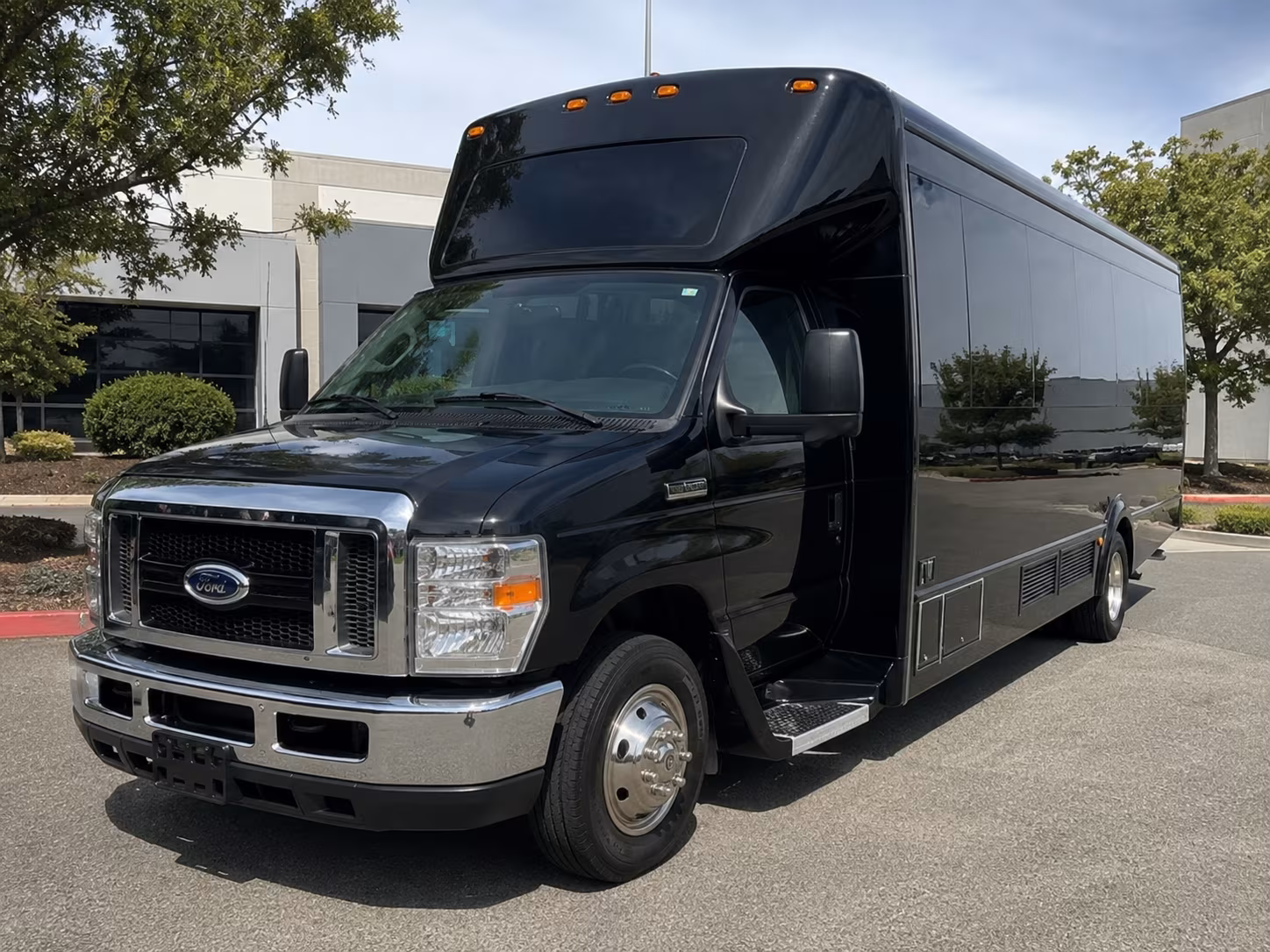 Milpitas Winery Tour & Pub Crawl Transportation